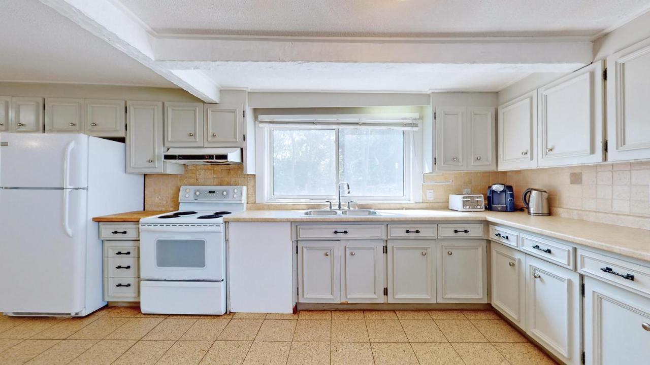 Main Beach River Retreat - Wasaga Beach 1 - Main Strip - 95 Mosley St المظهر الخارجي الصورة