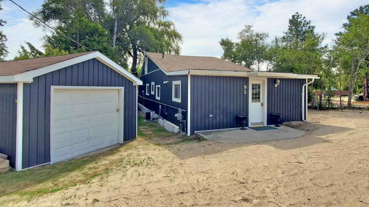 Main Beach River Retreat - Wasaga Beach 1 - Main Strip - 95 Mosley St المظهر الخارجي الصورة