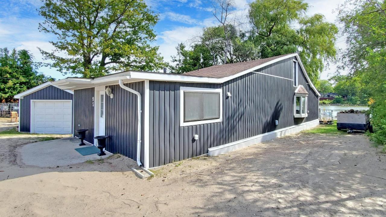 Main Beach River Retreat - Wasaga Beach 1 - Main Strip - 95 Mosley St المظهر الخارجي الصورة